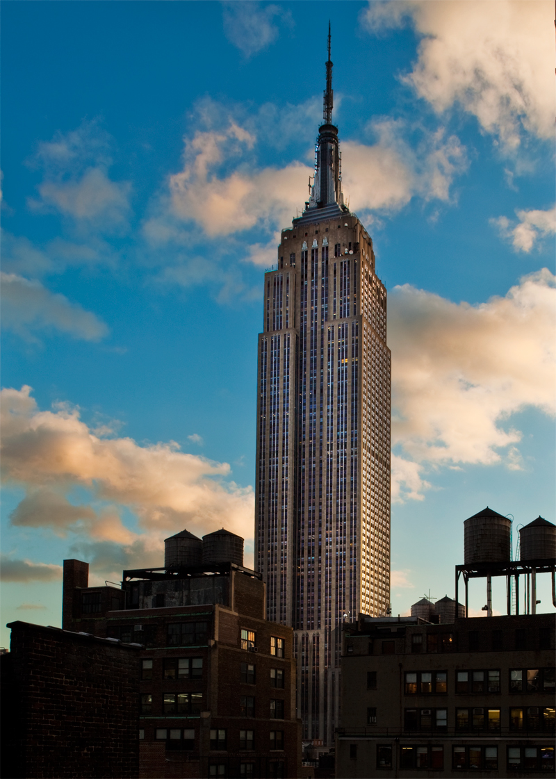 The view of the Empire State building at Refinery Rooftop